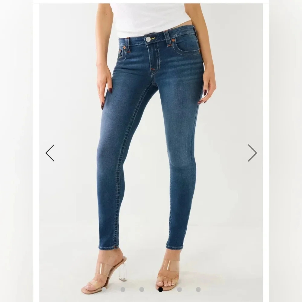 True Religion Mid Rise Super Skinny Jeans. Size 28.‎ EUC